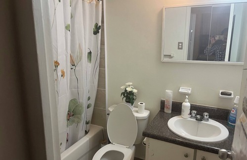 The Peanut Casa | 1 bedroom shared kitchen and bathroom