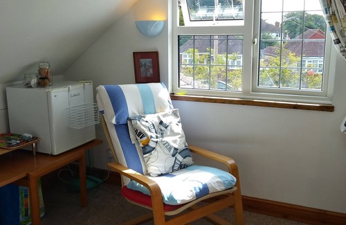 Littlehampton Apartamento | 1 Bedroom Studio Flat, close to beach, own entrance and parking.
