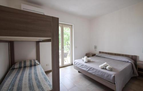 Santa Maria Apartamento | 1 Bedroom Stunning Apartment In Ricadi