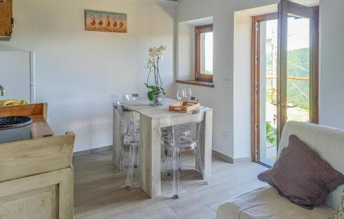 San Rocco in Turrite Casa | 1 Bedroom Stunning Home In Palagnana