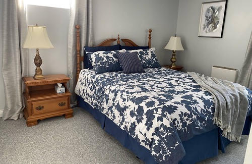 Brantford Casa | 1 bedroom Suite home away from home (Brantford)