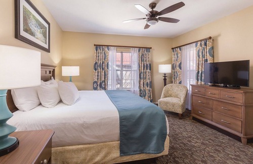 Table Rock Hotel | 1 Bedroom Suite in Branson, MO!!