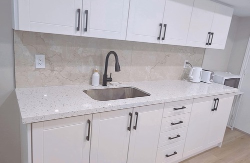 Halton Regional Municipality Apartamento | 1 Bedroom Suite + Kitchenette