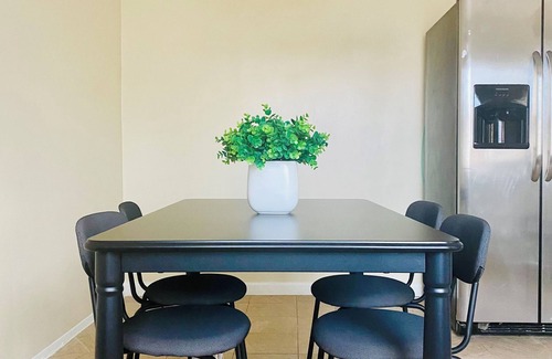 Laurel Casa | 1 Bedroom Terrace view with dedicated workstation #3