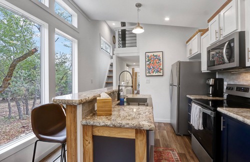 Driftwood Casa | 1 Bedroom Tiny House i Cowboy pool