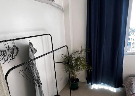 Barangay 76 Apartamento | 1 bedroom Urban resort w/ balcony & sunset view