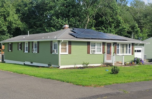 Waterbury Casa | 1-bedroom vacation home 22 minutes from Quinnipiac University
