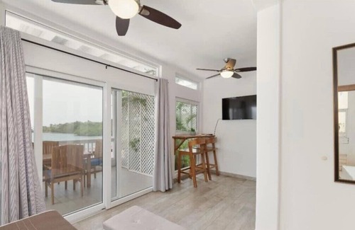 Jonesville Villa | 1 Bedroom Villa Waterfront Villa East