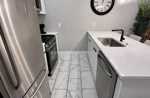 Melrose Apartamento | 1 bedroom w/patio close to Wells Fargo arena
