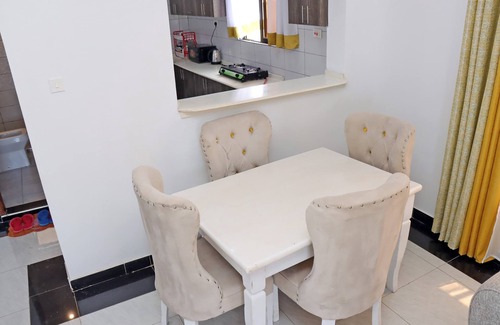 Ukunda Apartamento | 1 bedroom with free swimming pool,free parking and hotshower
