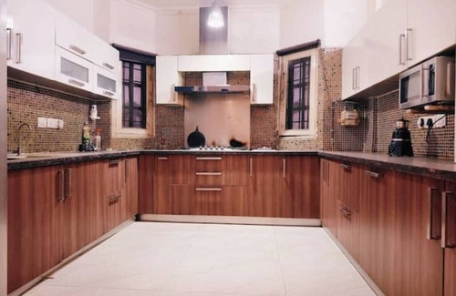 Nehru Place Apartamento | 1 BHK- GK1 near M Block Market by HostMyStay