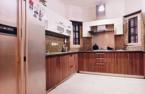Nehru Place Apartamento | 1 BHK- GK1 near M Block Market by HostMyStay
