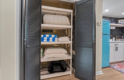 Atlantic Beach Apartamento | 1 Block from AB TownCenter: Coquina House Mob. Acc