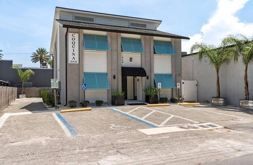 Atlantic Beach Apartamento | 1 Block from AB Town Center: The Coquina House 4