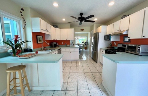 Horton Shores Casa | 🐬 MEJOR OFERTA NS️NSB Beautiful Beachy Private Home Lg. Patio trasero, caminar a todos 🏖