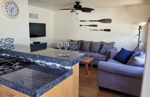 Ocean Beach Casa | A 1 cuadra de la playa, ideal para familias, con patio privado y aire acondicionado.