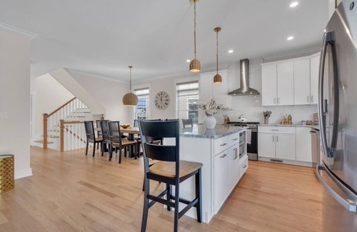 Ortley Beach Casa | 1 Block to Beach with Linens + Towels and Coffee Included