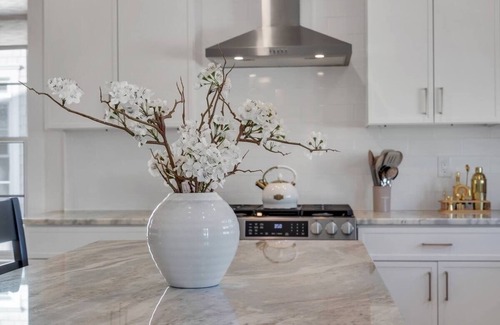 Ortley Beach Casa | 1 Block to Beach with Linens + Towels and Coffee Included