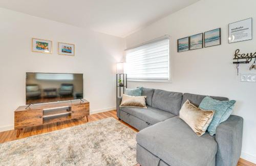 Hilo Casa | 1 Block to Heart of Hilo Fully Renovated Home