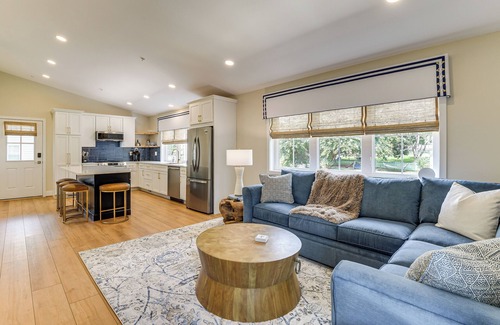 Annapolis Casa | 1 Block to USNA Stadium: Modern Annapolis Home!