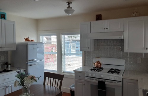 Cottonwood Casa | 1 Block Walk to Old Town - 1931 Historical Home