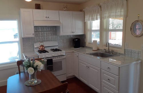 Cottonwood Casa | 1 Block Walk to Old Town - 1931 Historical Home