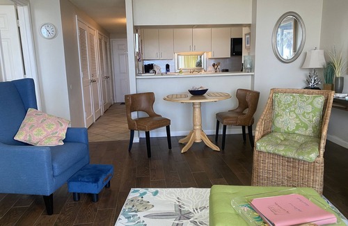 Galveston Condominio | GALVESTONIAN Tropical Island Getaway # 107 - Gire a la derecha en Galveston East Beac
