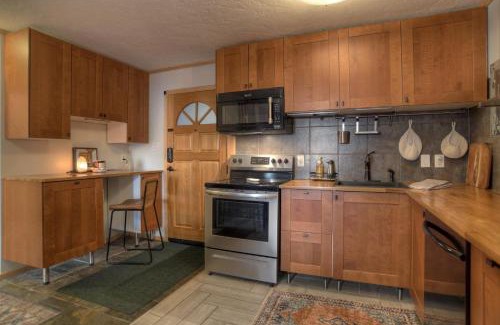 Purgatory Casa | 1 BR Angelhaus 109