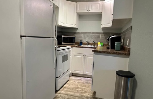 Clearwater Condominio | 1 BR Apartment, Minutes to Beach! Free Parking!