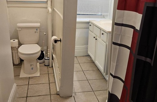 Clifton Heights Casa | 1 BR Apartment Sleeps 4 Near UC and Downtown