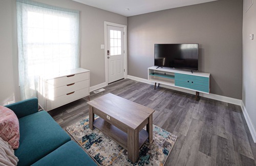 Evansville Casa | 1 BR at E Tennessee St.