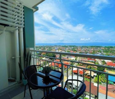 Davao Apartamento | 1 BR Condo with balcony in Verdon Parc with Sea View