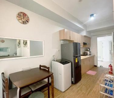 Davao Apartamento | 1 BR Condo with balcony in Verdon Parc with Sea View