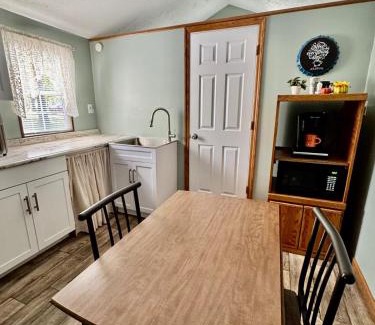 Woodbine Chalet De Esquí | 1 BR Corbin Cottage - Corbin Arena - Laurel Lake