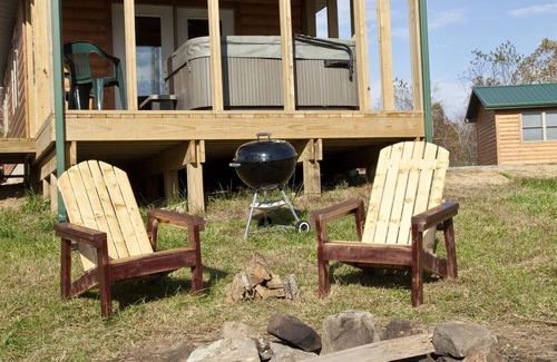 Equality Cabina | 1 BR Hot Tub Cabin- Closest Cabins to Garden of the Gods-Shawnee National Forest