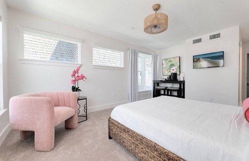 Jacksonville Beach Hotel | 1-BR Oceanfront Gem - D