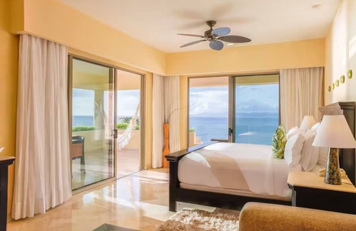 Conchas Chinas Complejo | 1 BR Suite in Luxury Garza Blanca Resort Puerto Vallarta with stunning views