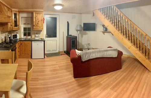 Kinnitty Casa | Casa adosada de 1 dormitorio en el corazón de Kinnitty Village