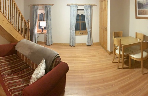 Kinnitty Casa | Casa adosada de 1 dormitorio en el corazón de Kinnitty Village