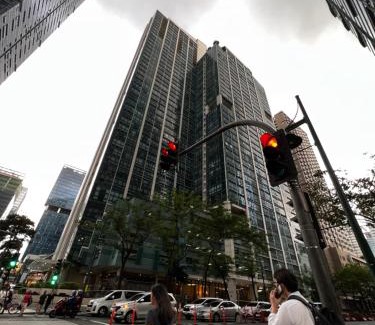 Bonifacio Global City Apartamento | 1 BR Uptown BGC across Uptown Mall