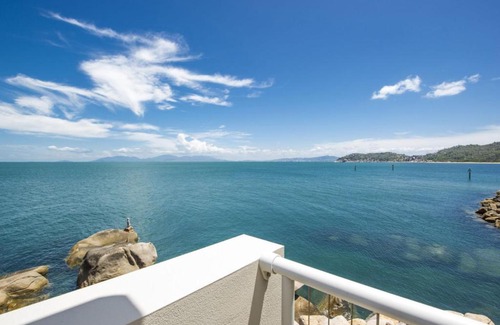 Nelly Bay Apartamento | 1 Bright Point Apartment 4202