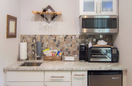 West Ashley Apartamento | ¡La ubicación lo es todo! ¡Cerca de donde quieras estar!