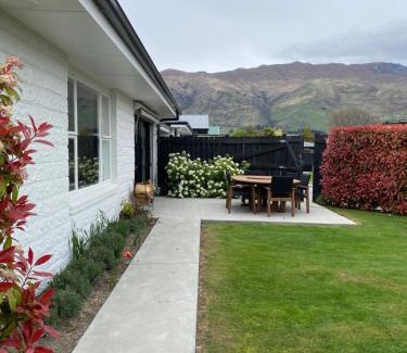 Wanaka Casa | 1 - Delightfully fresh, private home close to town