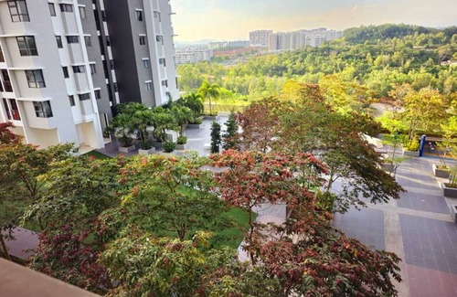 Kajang Apartamento | 1 Dream Home @ Tiara Imperio Studio 舒适和最特别让您体验阳台风景