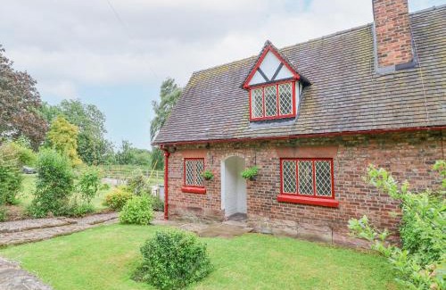 Tarporley Casa | 1 Fountain Cottages