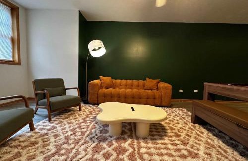 Wicker Park Apartamento | 1 Free Parking Sleeps 10