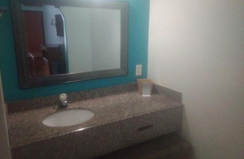 Livingston Apartamento | 1 Full Bed Hotel Studio 214
