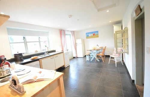 Westleton Cabaña | 1 GRANGE COTTAGES, WESTLETON, pet friendly in Westleton