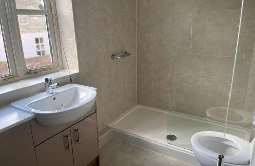 Witney Casa | 1 Holdan Mews, 1 bed house, free parking, central Witney