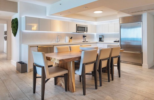 South Beach Condominio | 1 Hotel & Homes. Direct ocean, beach and pool view. In South Beach. Miami Beach